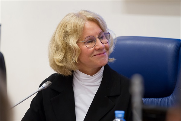 Татьяна Комиссарова, декан Высшей школы маркетинга и развития бизнеса НИУ ВШЭ Татьяна Комиссарова, MBA, Ph.D (psychology), декан Высшей школы маркетинга и развития бизнеса НИУ ВШЭ